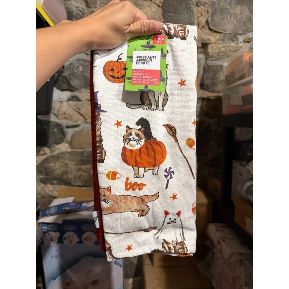 Bouffants And Broken Hearts 3pc Cats Pumpkins Kitchen Towels NWT